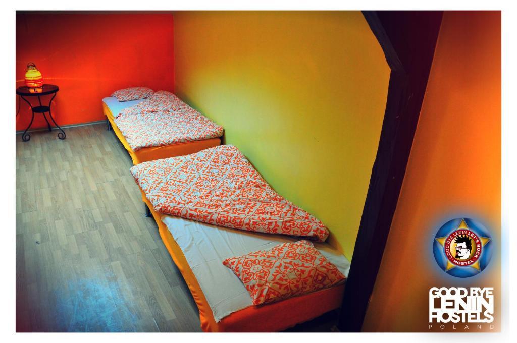 Let'S Rock Party Hostel! Age Limit From 18 Until 40! Krakkó Szoba fotó